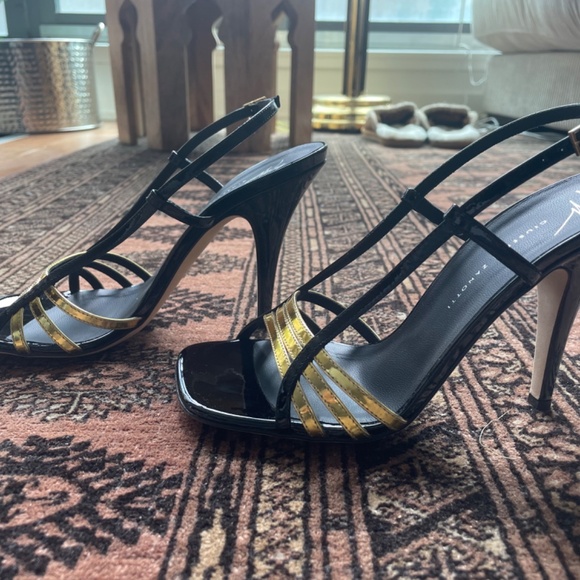 Giuseppe Zanotti Heels (Sz 37.5) - Picture 3 of 9